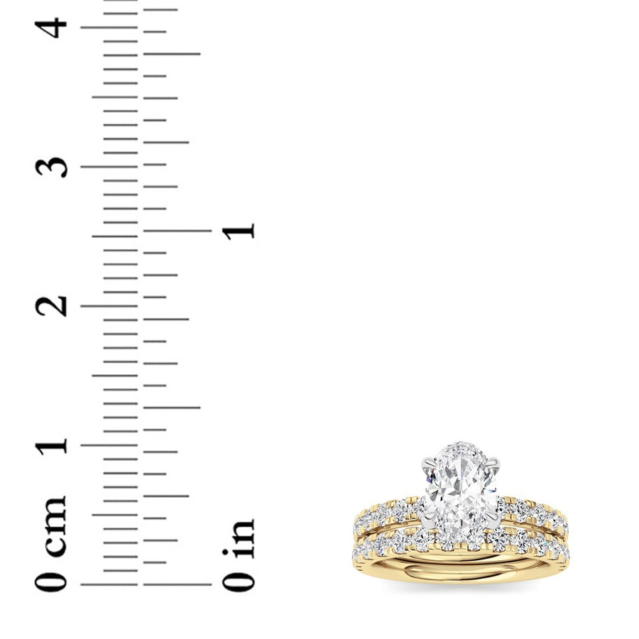 2Cttw Oval Shaped Lab Grown Diamond (F/VS) ClassicAccented Set With Band and Engagement Ring in 14K Gold
