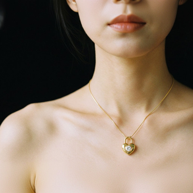Model wearing 22f