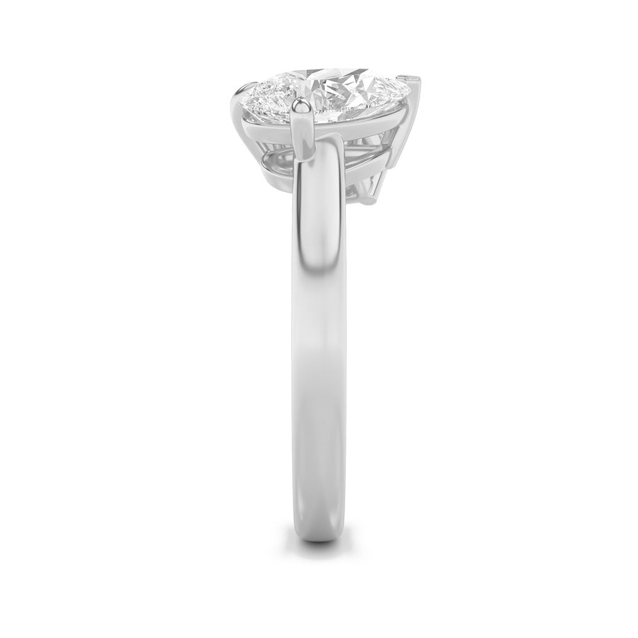 Emerald Shape Toi Et Moi Fashiion Ring lab grown diamond