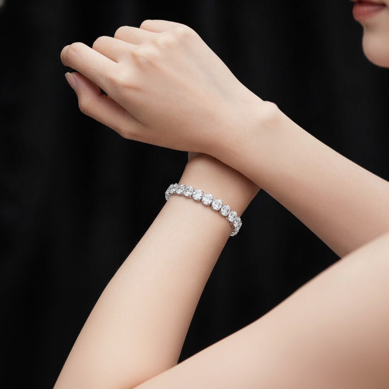 Model wearing oval classic line bracelet