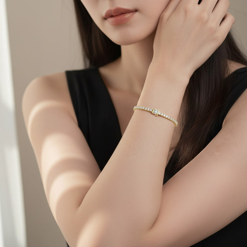 Model wearing round bracelet