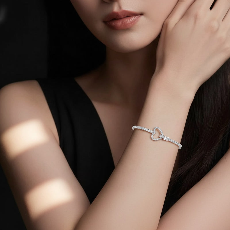 Model wearing 21f