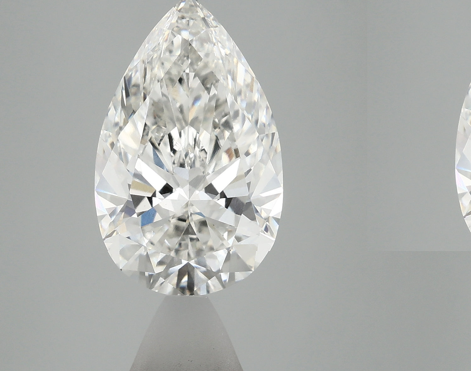 OROLEV Lab Grown Diamond Pear 1.58 Carats - Certification No.797616321