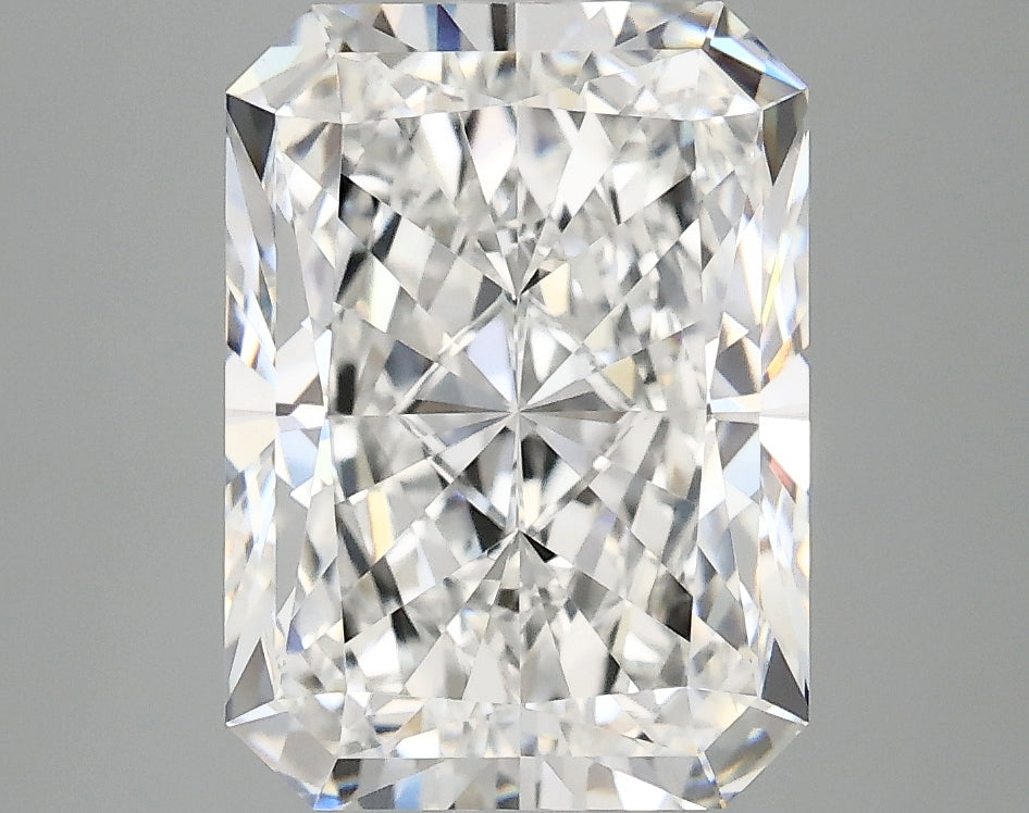 OROLEV Lab Grown Diamond Radiant 3.83 Carats - Certification No.779670703